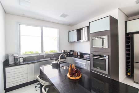 Casa de condomínio à venda com 462m², 5 quartos e 4 vagas Casa de condomínio à venda com 462m², 5 quartos e 4 vagasCozinha