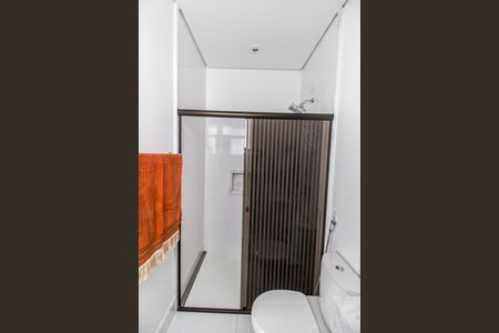 Casa de condomínio à venda com 462m², 5 quartos e 4 vagas Casa de condomínio à venda com 462m², 5 quartos e 4 vagasBanheiro da Suíte
