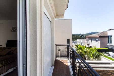 Casa de condomínio à venda com 462m², 5 quartos e 4 vagas Casa de condomínio à venda com 462m², 5 quartos e 4 vagasSacada