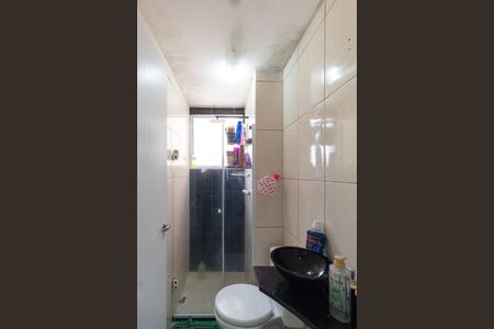Banheiro de apartamento para alugar com 2 quartos, 42m² em São Pedro, Osasco