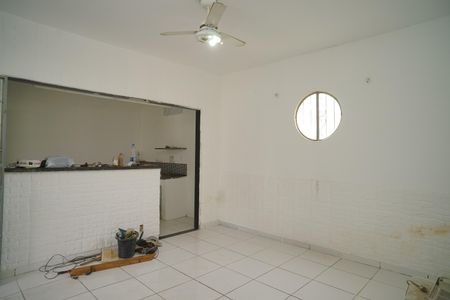 Sala de casa para alugar com 3 quartos, 360m² em Pindobas, Maricá