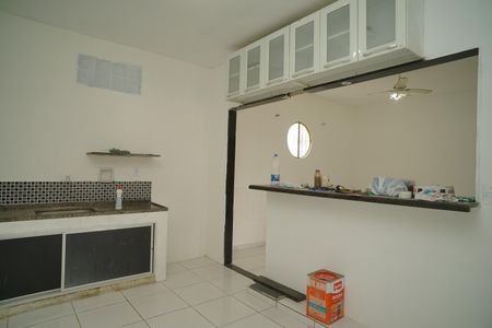 Casa para alugar com 360m², 3 quartos e 2 vagas Casa para alugar com 360m², 3 quartos e 2 vagasCozinha