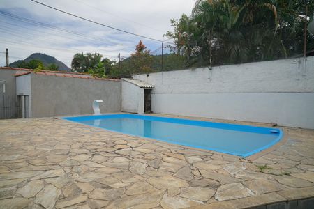 Casa para alugar com 360m², 3 quartos e 2 vagas Casa para alugar com 360m², 3 quartos e 2 vagasPiscina