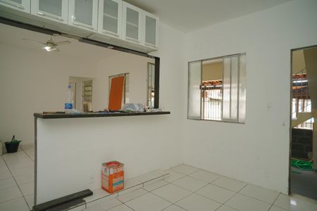 Casa para alugar com 360m², 3 quartos e 2 vagas Casa para alugar com 360m², 3 quartos e 2 vagasCozinha