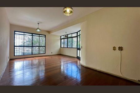 Apartamento para alugar com 250m², 4 quartos e 2 vagas Apartamento para alugar com 250m², 4 quartos e 2 vagasSala