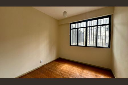 Apartamento para alugar com 250m², 4 quartos e 2 vagas Apartamento para alugar com 250m², 4 quartos e 2 vagasQuarto