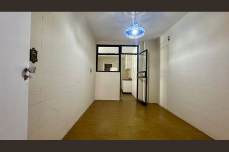 Apartamento para alugar com 250m², 4 quartos e 2 vagas Apartamento para alugar com 250m², 4 quartos e 2 vagasCopa