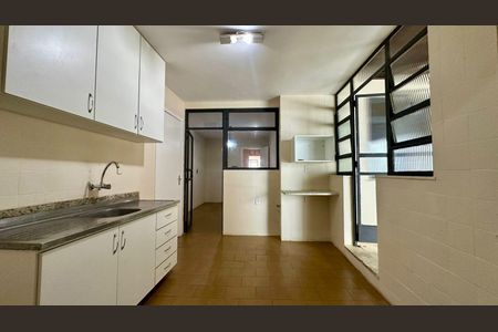 Apartamento para alugar com 250m², 4 quartos e 2 vagas Apartamento para alugar com 250m², 4 quartos e 2 vagasCozinha