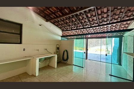 Apartamento para alugar com 250m², 4 quartos e 2 vagas Apartamento para alugar com 250m², 4 quartos e 2 vagasÁrea de Serviço