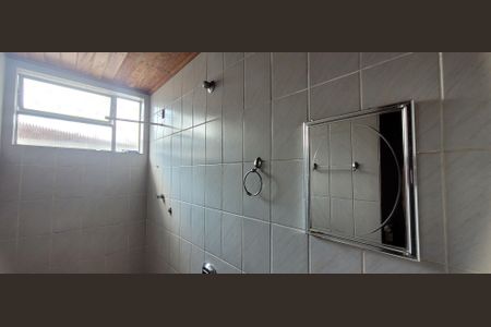 Casa à venda com 180m², 3 quartos e 2 vagasbanheiro suite 