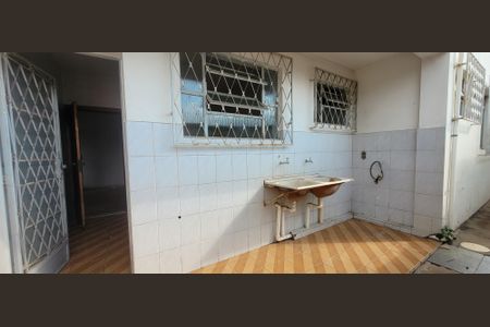 Casa à venda com 180m², 3 quartos e 2 vagasÁrea de Serviço