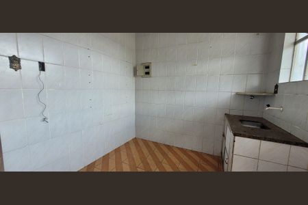 Casa à venda com 180m², 3 quartos e 2 vagascozinha 