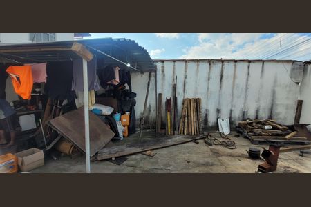 Casa à venda com 179m², 3 quartos e 2 vagas Casa à venda com 179m², 3 quartos e 2 vagasgaragem