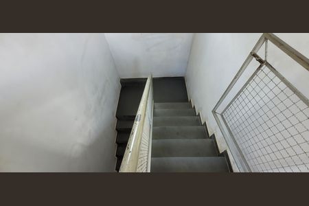 Casa à venda com 179m², 3 quartos e 2 vagas Casa à venda com 179m², 3 quartos e 2 vagasescada de acesso