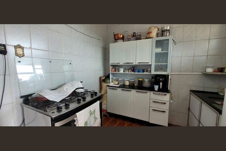 Casa à venda com 179m², 3 quartos e 2 vagas Casa à venda com 179m², 3 quartos e 2 vagascozinha