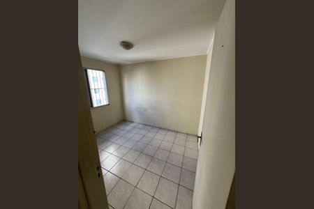 Quarto de apartamento para alugar com 2 quartos, 56m² em Vila Irmaos Arnoni, São Paulo