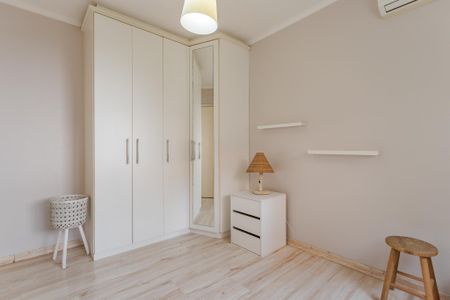 Quarto 1 de apartamento à venda com 2 quartos, 53m² em Auxiliadora, Porto Alegre