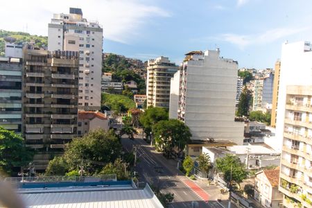 Apartamento à venda com 94m², 2 quartos e 1 vaga Apartamento à venda com 94m², 2 quartos e 1 vagaVista do Quarto
