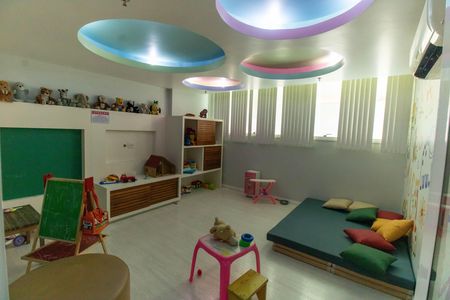 Apartamento à venda com 94m², 2 quartos e 1 vaga Apartamento à venda com 94m², 2 quartos e 1 vagaÁrea comum