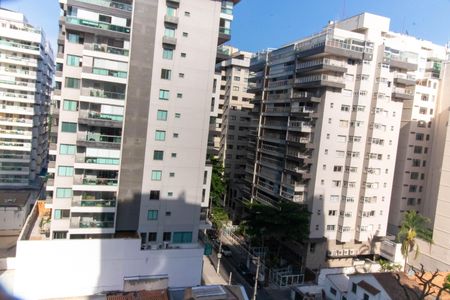 Apartamento à venda com 94m², 2 quartos e 1 vaga Apartamento à venda com 94m², 2 quartos e 1 vagaVista da Suíte
