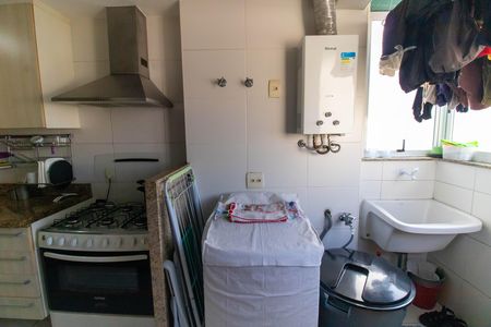 Apartamento à venda com 94m², 2 quartos e 1 vaga Apartamento à venda com 94m², 2 quartos e 1 vagaCozinha e Área de Serviço