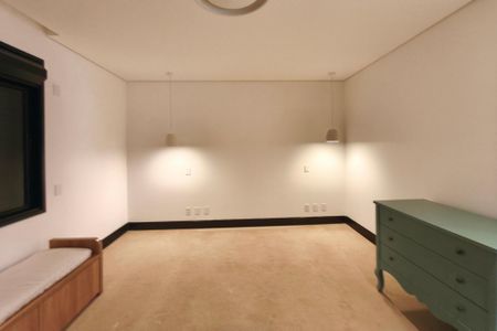 Casa de condomínio para alugar com 234m², 3 quartos e 4 vagasQuarto Suíte