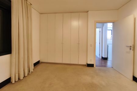 Casa de condomínio para alugar com 234m², 3 quartos e 4 vagasQuarto 3
