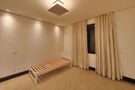 Casa de condomínio para alugar com 234m², 3 quartos e 4 vagasQuarto 3