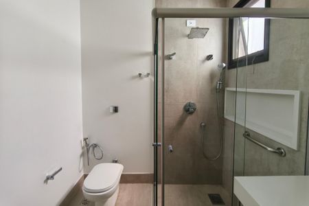 Casa de condomínio para alugar com 234m², 3 quartos e 4 vagasBanheiro Social