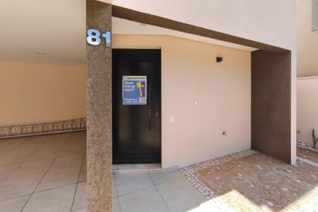 Casa de condomínio para alugar com 234m², 3 quartos e 4 vagasPLACA INSTALADA NA FACHADA