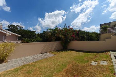 Casa de condomínio para alugar com 234m², 3 quartos e 4 vagasQuintal
