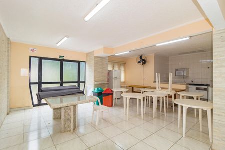 Apartamento à venda com 61m², 2 quartos e 1 vagaSalão de festas