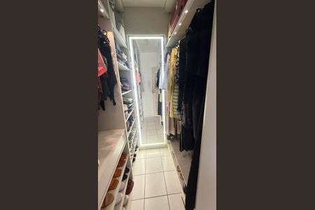 Apartamento para alugar com 67m², 2 quartos e sem vagaCloset