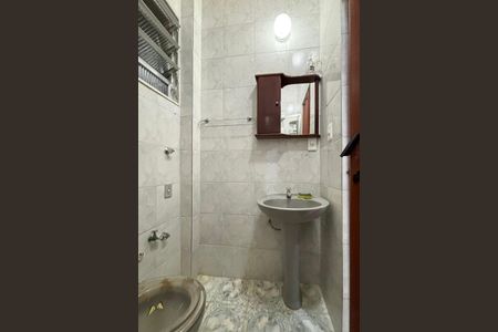 Banheiro de apartamento para alugar com 1 quarto, 18m² em Botafogo, Rio de Janeiro