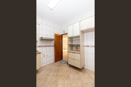 Casa para alugar com 130m², 7 quartos e 4 vagasCozinha