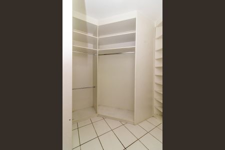 Casa para alugar com 130m², 7 quartos e 4 vagasCloset da Suíte 3