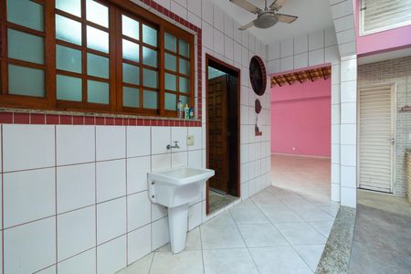 Casa para alugar com 130m², 7 quartos e 4 vagasÁrea de Serviço