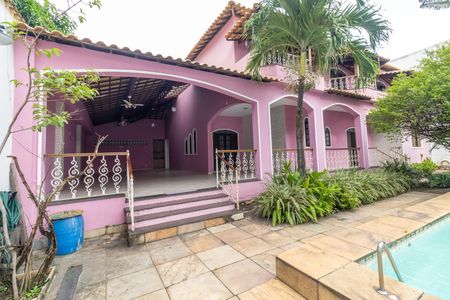 Casa para alugar com 130m², 7 quartos e 4 vagasEntrada