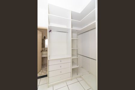Casa para alugar com 130m², 7 quartos e 4 vagasCloset da Suíte 3