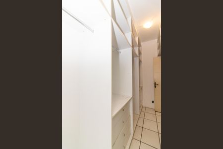Casa para alugar com 130m², 7 quartos e 4 vagasCloset da Suíte 2