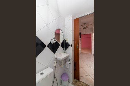 Casa para alugar com 130m², 7 quartos e 4 vagasÁrea Externa - Banheiro