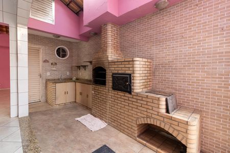 Casa para alugar com 130m², 7 quartos e 4 vagasÁrea externa - Churrasqueira