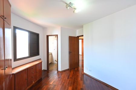 Apartamento à venda com 82m², 2 quartos e 2 vagasSuíte