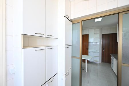 Apartamento à venda com 82m², 2 quartos e 2 vagasLavanderia