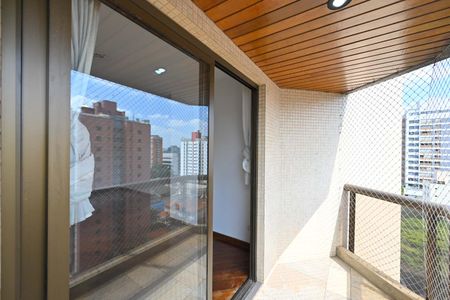 Apartamento à venda com 82m², 2 quartos e 2 vagasVaranda