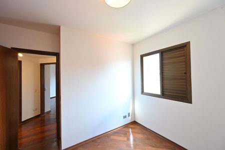 Apartamento à venda com 82m², 2 quartos e 2 vagasQuarto 2