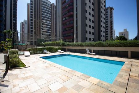 Apartamento à venda com 82m², 2 quartos e 2 vagasPiscina