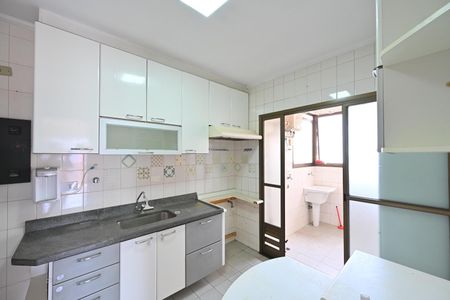 Apartamento à venda com 82m², 2 quartos e 2 vagasCozinha