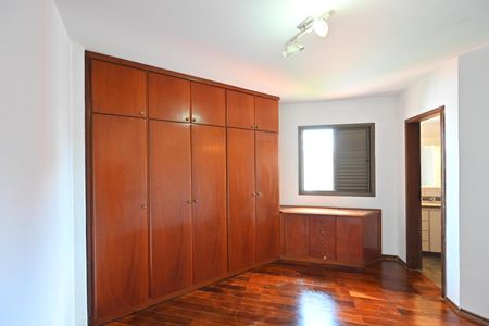 Apartamento à venda com 82m², 2 quartos e 2 vagasSuíte