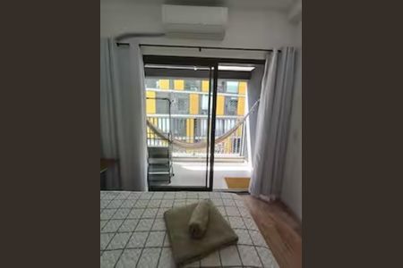 Apartamento à venda com 24m², 1 quarto e sem vagaSala / Quarto